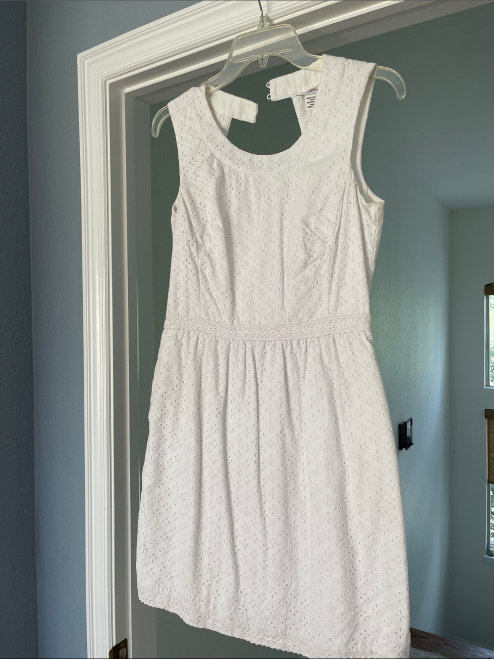 Vineyard Vines White Eyelet Sleeveless Mini Dress
